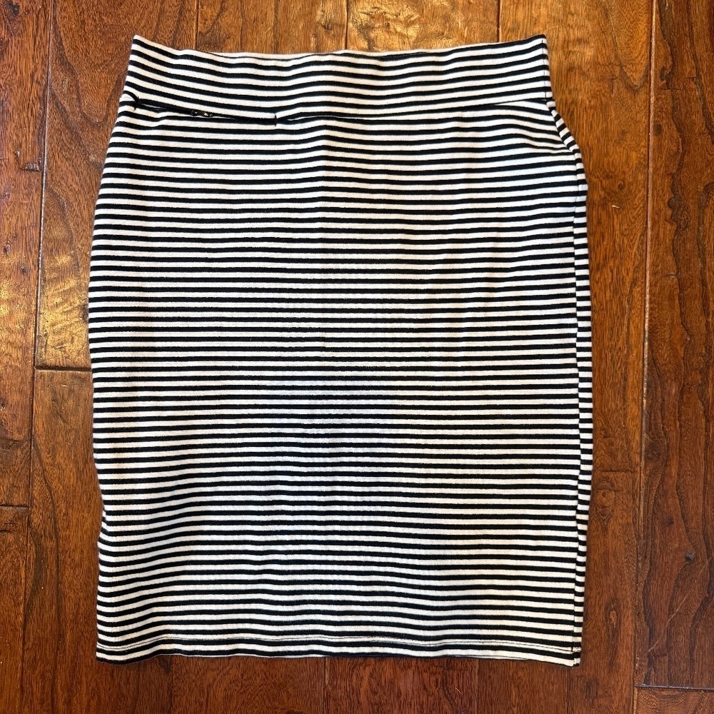 Toad & Co Paseo black/white striped knit pencil skirt, size XS, EUC